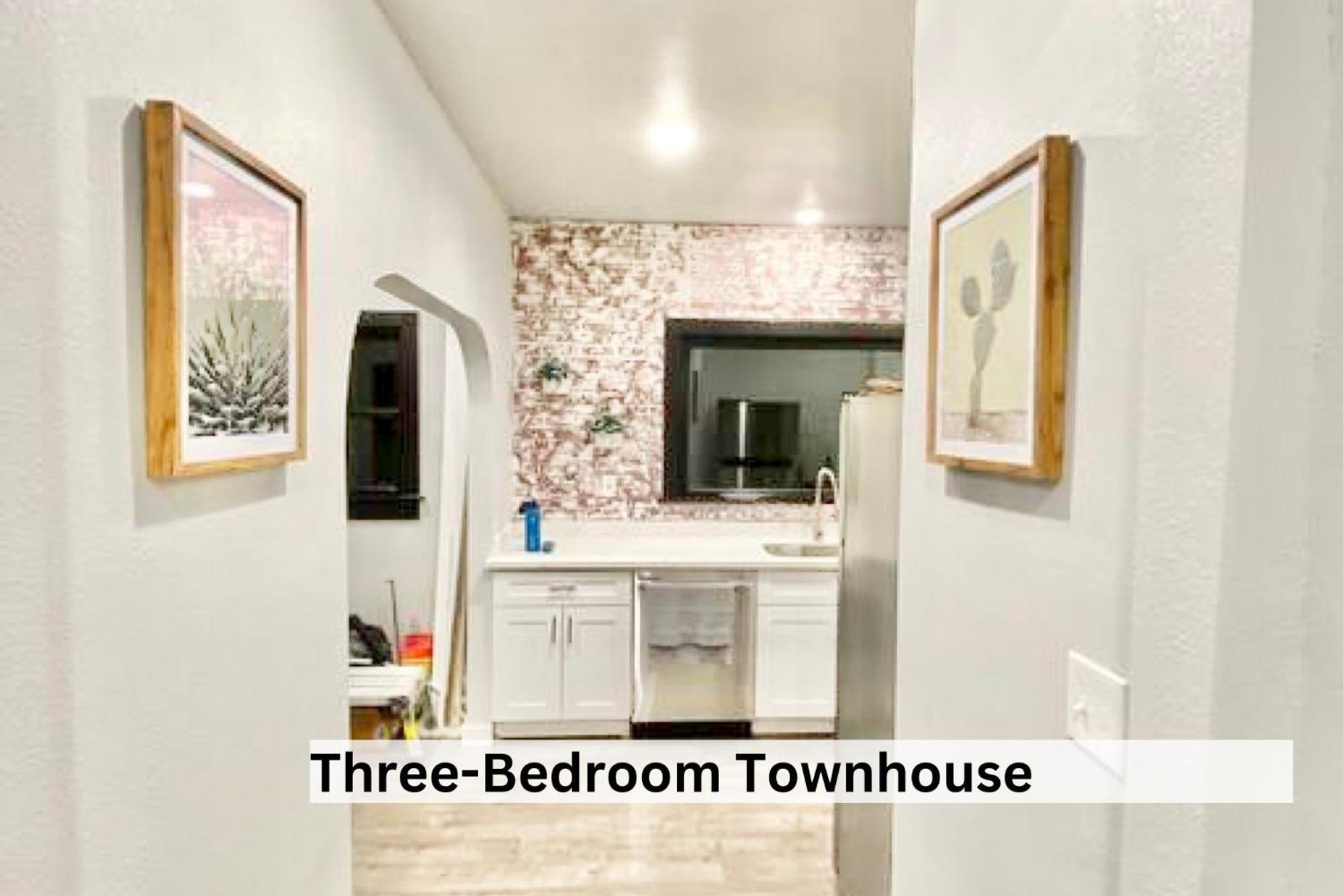 Boutique In Historic Downtown *