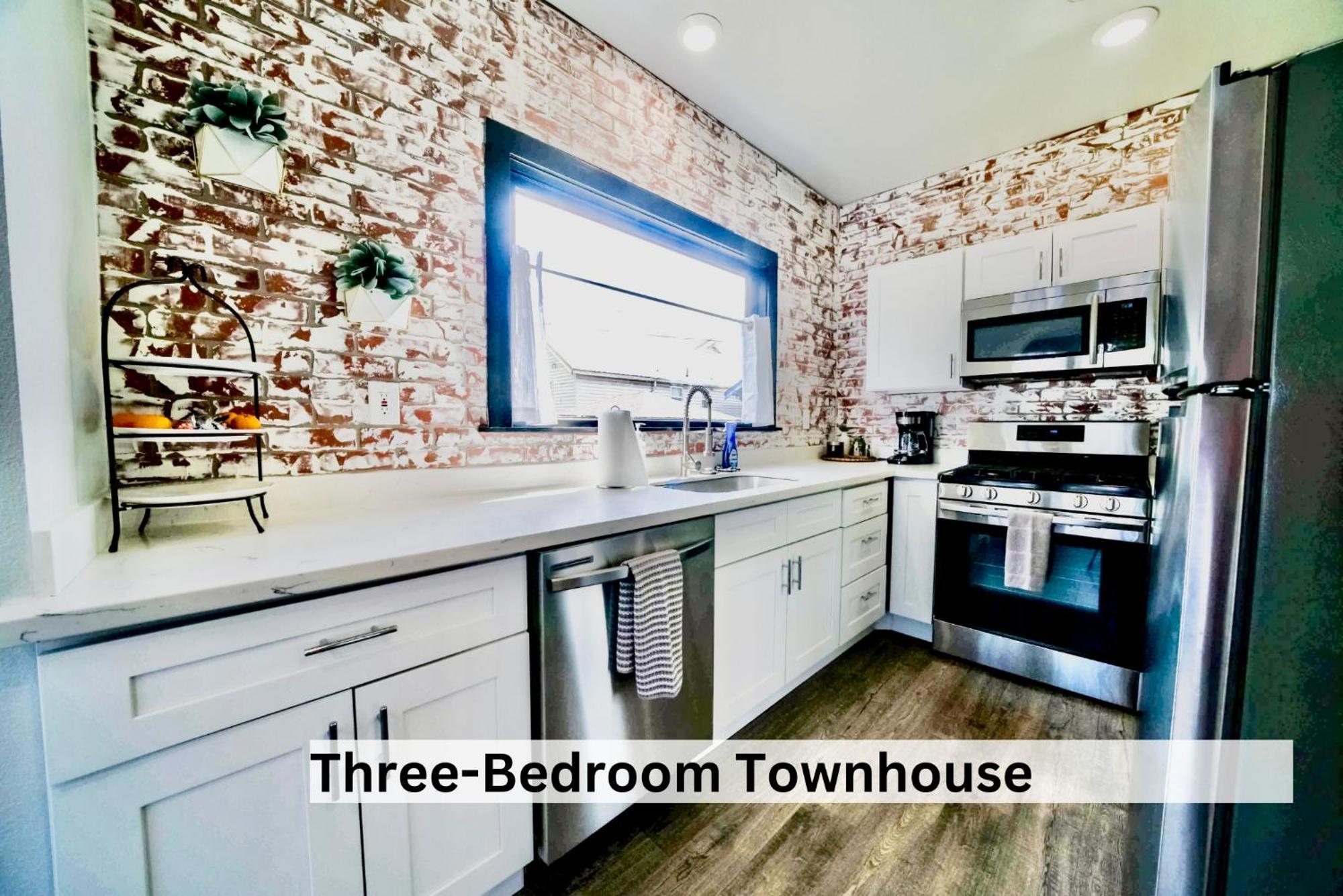 Boutique In Historic Downtown *