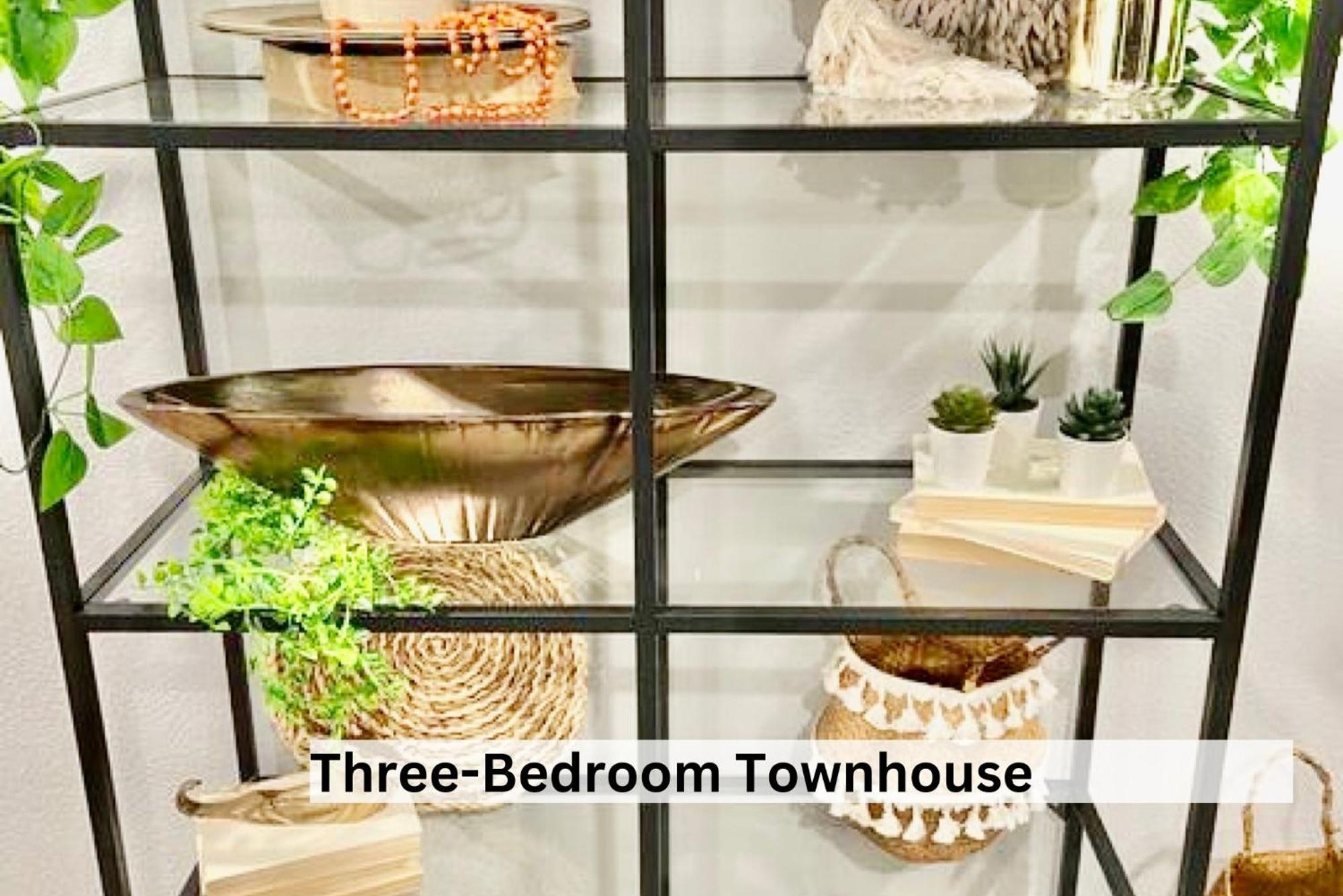 Boutique In Historic Downtown Apartment